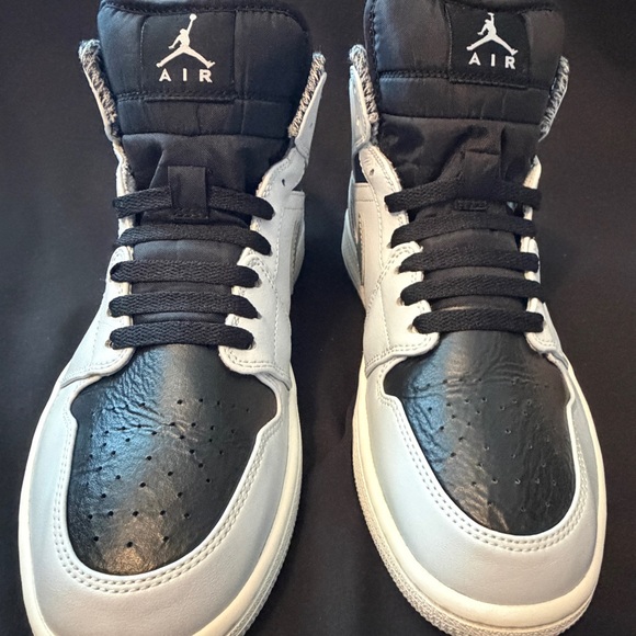 Air Jordan 1 Retro Mid Wolf Grey Men’s Size 9 Pre-owned 554724-032 - Picture 3 of 10